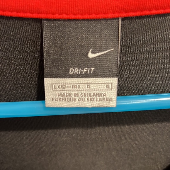 Black and Red Nike Dri Fit Jacket + Free matching shirt! - Picture 3 of 5
